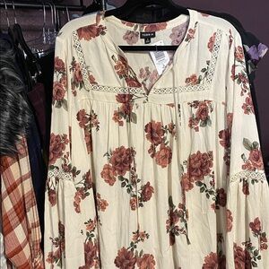 Torrid Crinkle Gauze Floral Long Sleeve -NWT 2x
